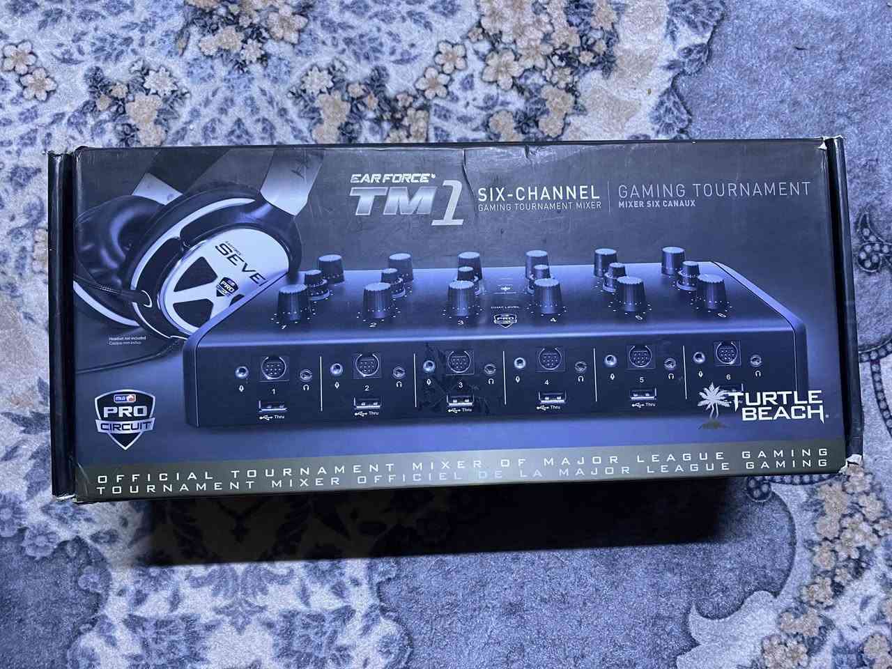 السلام عليكم
اخوان مكسر Turtle Beach Ear Force TM1 يحتوي على 6 قنوات
جديد غير مستخدم عدد 2
سعر القطعه 120 الف
متوفر توصيل🌹


**إذا كنت صاحب هذا الإعلان وتريد حذفه لأي سبب، رجاءا أرسل رسالة إلى الدعم الفني**