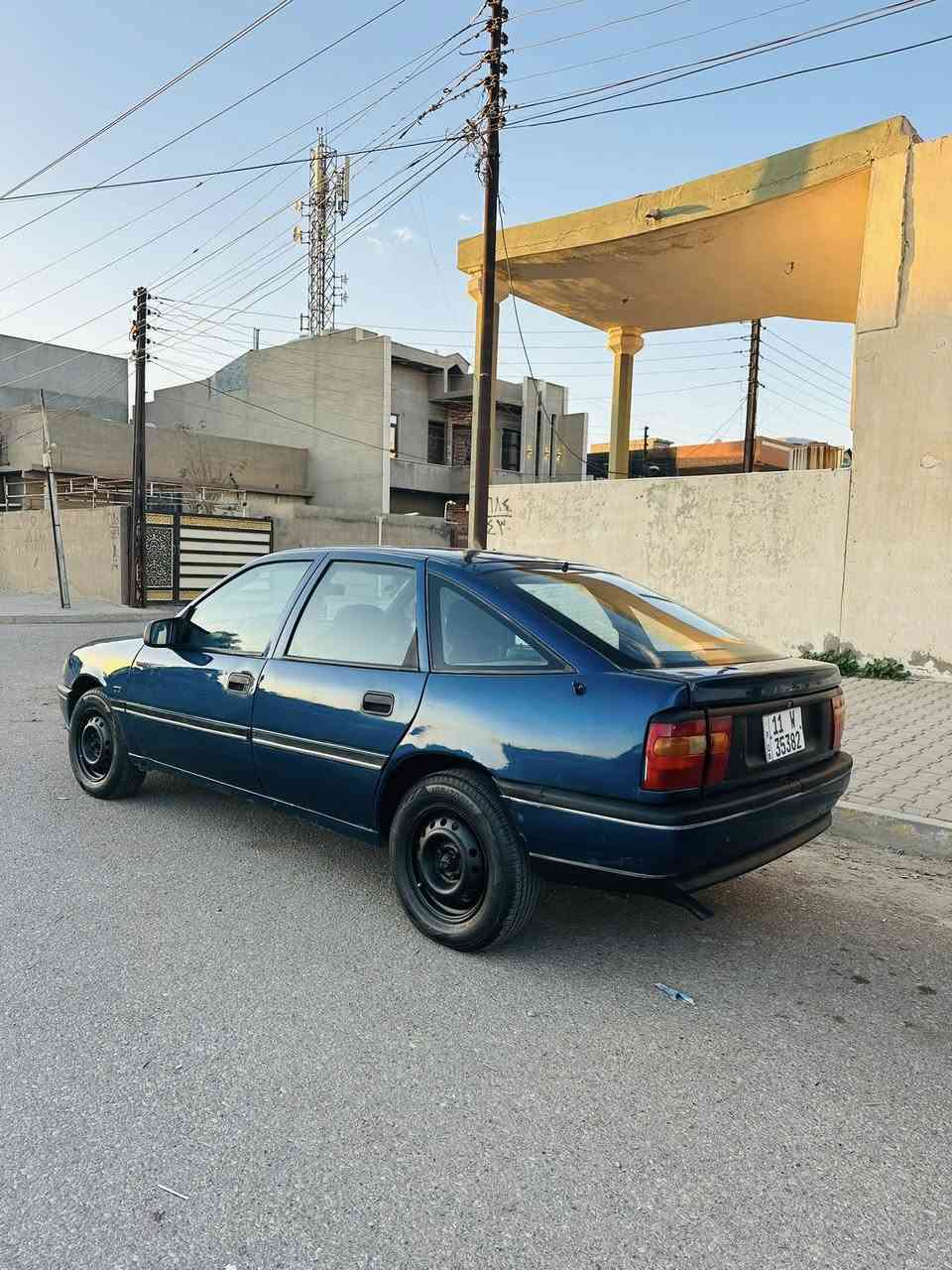 اوبل موديل 1992 رقم بغداد  حجم 20 
صبغ عام جماليه مكفوله من اي ضربه 
كير  محرك بلشرط وشرط تحويل 
بيع مستعجل سعر 30 وبيها مجال قليل 
مكاني كركوك تصل وتدلل 
***********
***********
