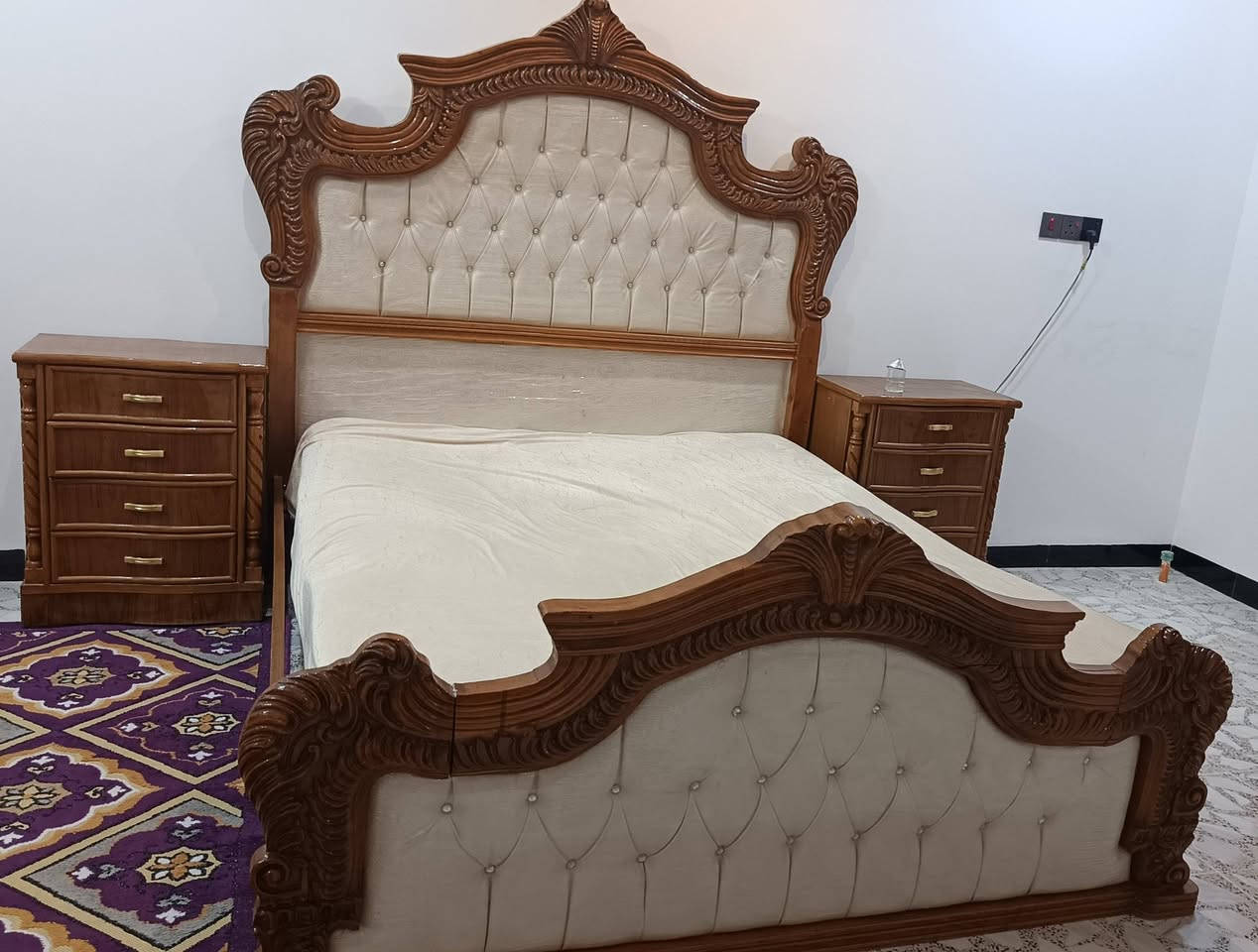 سلام عليكم
غرفه نوم كامله جديده جدا صاج 
السعر مليون 
مكان بغداد 
***********
