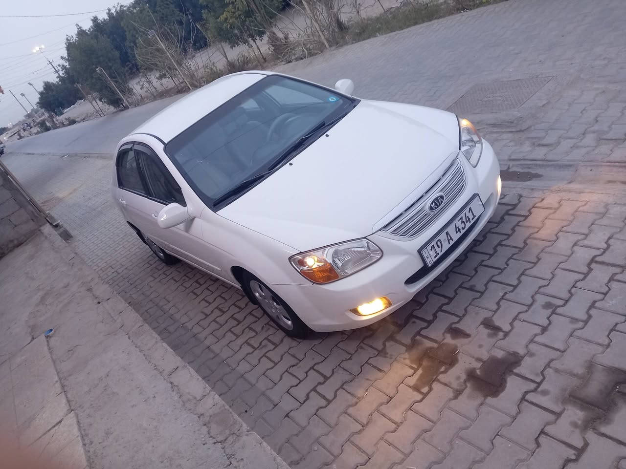 السلام عليكم كيه سبكتره موديل 2007 ماشيه 150الف. كير ومحرك وحداديه وتبريد خير من الله السياره بيه قطعتين صبغ بدون كل حادث مكفوله من كل ضربه السياره بأسمي سنويه جديده وهزه جديده السعر 89 عنوان السياره كربلاء الرقم ***********
