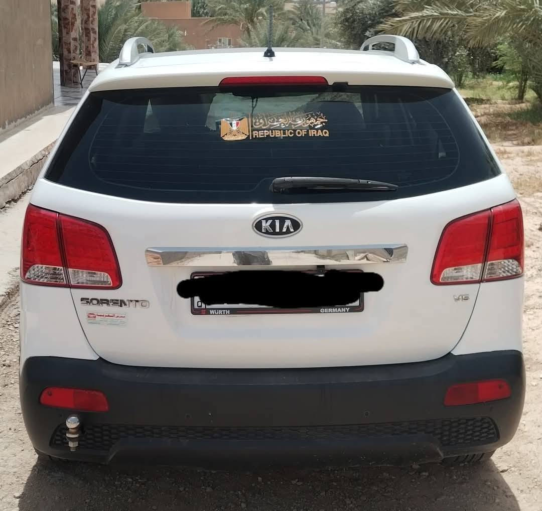 كيا سورنتو2010 خليجي محرك 6سلندر فول مواصفات
مكفوله من الصبغ والتبديل والحادث عدى شگم قطعه بارد موضحه بالسونار
بنراما
كروز سرعه مانع انزلاق تحكمات بالاوامر الصوتيه 
تحكمات جهتين
يدات نيكل
دخول مفتاح
شاشه تاب
اشاير بالمري
مري كهرباء
تبريد 3قطع
رقم بغداد مشروع وطني بأسمي
محرك مكفول من تنقيص ومن كلشي وكير مكفول لافتح ولاتصليح ولاتبديل
ماشيه 261km
مكان السياره هيت البغدادي
للاستفسار الاتصال ع رقم***********
