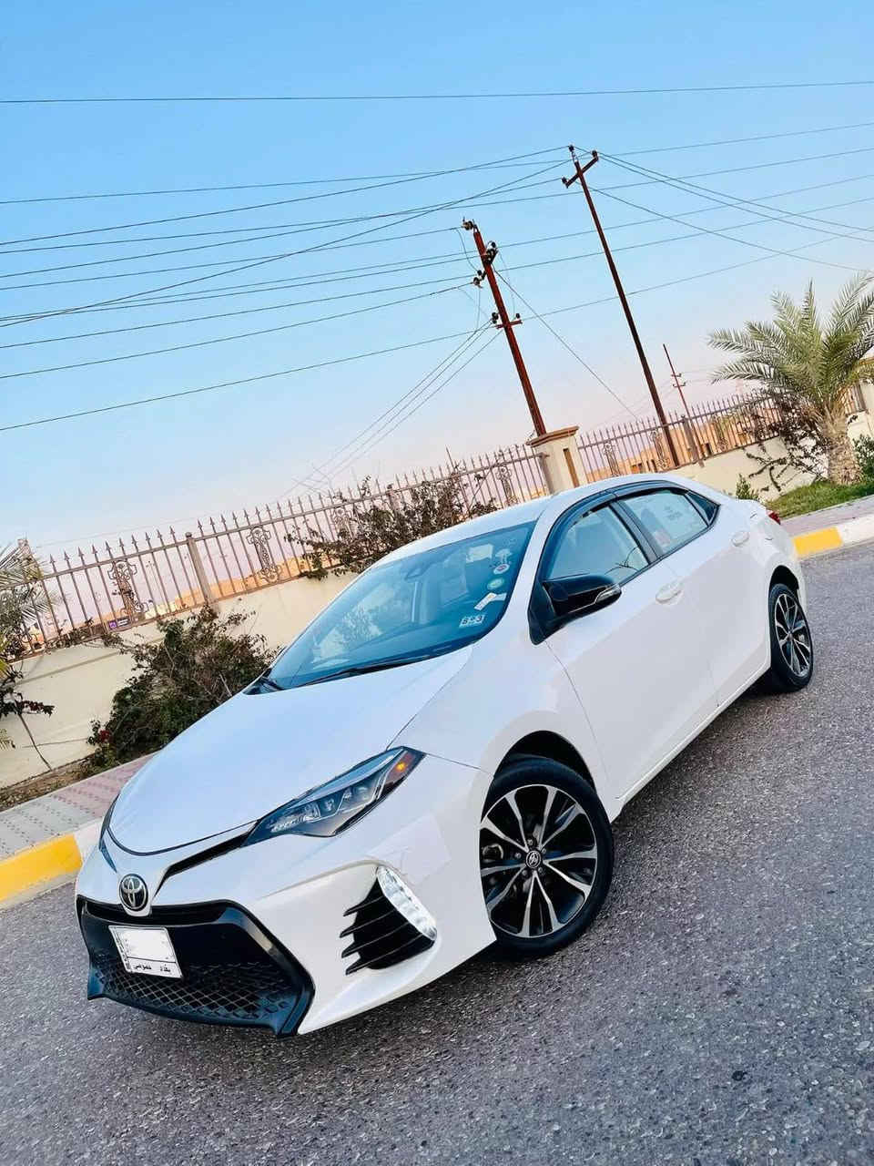 السلام عليكم للبيع نقد فقط …
كورلا 2018 SE لون ابيض صدفي مميز جداً
محرك 1800 VVTi بدون فتح بدون عيب
⬅️ضرر صبغ بونيد نفسه مصلح فقط 
وجاملغ مبدل بلادي نفس اللون 
كير/محرك/صدر/تخم تاير/تبريد ثلج/جاهزة
(لايت دبل عدسه /حاجب ليد/بروجكتر ليد/داخل جلد وقماش /كشنات حضن/شفتات ستيرن/شاشه اعطال/شاشه كار بلي كبيره وكامره /نظام سبورت)
وبعد بيها مواصفات هوايه…
رقم بغداد الماني مشروع وطني شرط التحويل 
السعر 134$  وبيها مجال 
العنوان:صلاح الدين/تكريت/
***********
