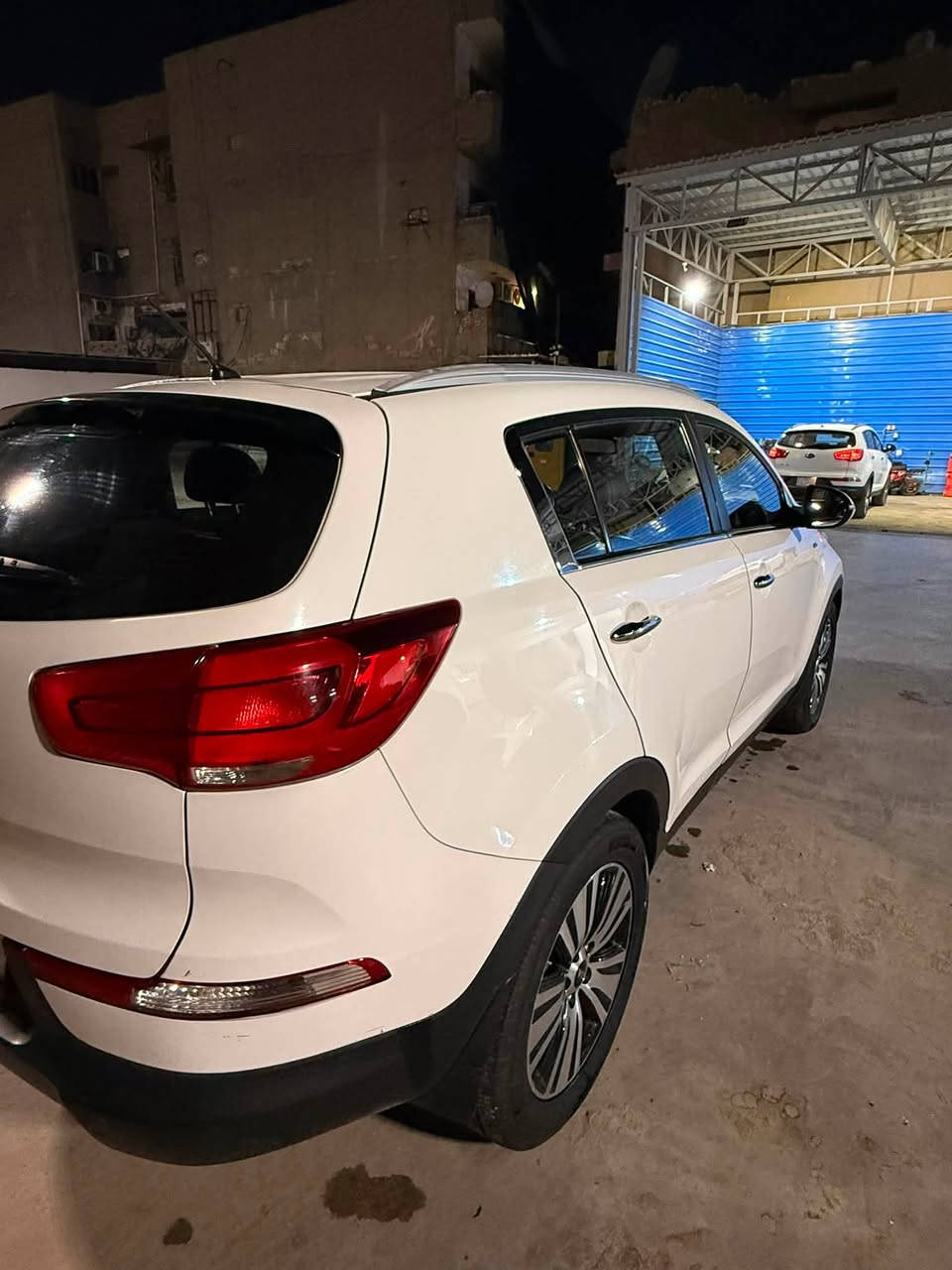 السلام عليكم
سبورتج موديل ١٦ سلفوكي
محرك ٢٤٠٠ 
فور ويل 
سيارة نضيفة ماشية ٧٧الف 
مبدل بية محرك كاملة هوه وتفرعاتة 
سيارة نضيفة وجديدة 
تعال وشوف 
سعر 
١٥٠ ورقة 
وبية مجال 
***********
