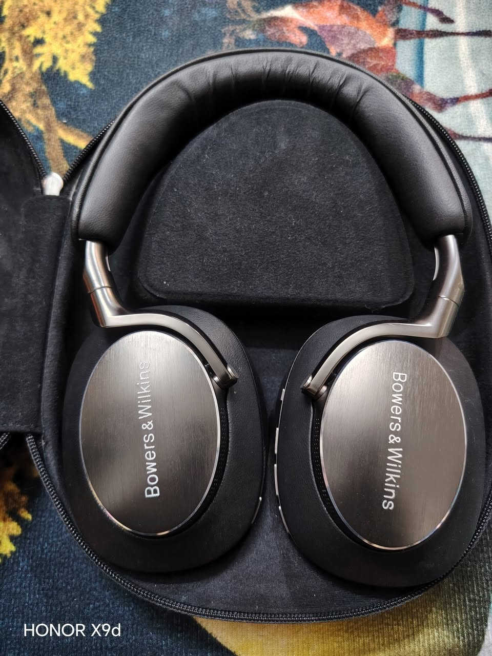 سماعه بهذا الشكل نضافه ٩٠ ٪السعر خاص


**إذا كنت صاحب هذا الإعلان وتريد حذفه لأي سبب، رجاءا أرسل رسالة إلى الدعم الفني**