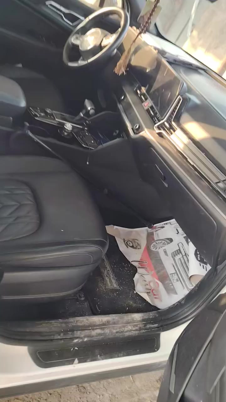 السلام عليكم
سبورتج وارد أمريكي موديل 2024 ماشية 19 الف فئة أكس لاين أعلا مواصفات محرك 2500 بيها ضرر صفحة اليمنه تبديل بنيد نفس اللون بلادي بدون اي نقص تبريد قطعتين فول فول مواصفات السعر 220 وبيها مجال ان شاء الله مكانها بغداد منطقة عويريج


**إذا كنت صاحب هذا الإعلان وتريد حذفه لأي سبب، رجاءا أرسل رسالة إلى الدعم الفني**