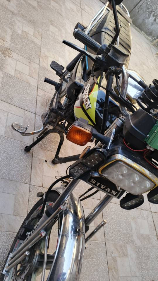 يراني رقم و سنوي  للبيع مع مكينه كلش شغال 

يراني بوفروتني رقم اربيل سه نه وي كه سك هه مي تشت شولي خوة دكن زاخو, دهوك


**إذا كنت صاحب هذا الإعلان وتريد حذفه لأي سبب، رجاءا أرسل رسالة إلى الدعم الفني**