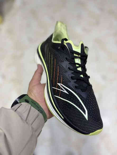 ماركة ANTA شرط اصلي 
قياس ٤٢
طول القدم ٢٦
التواصل عالواتس آب ***********
