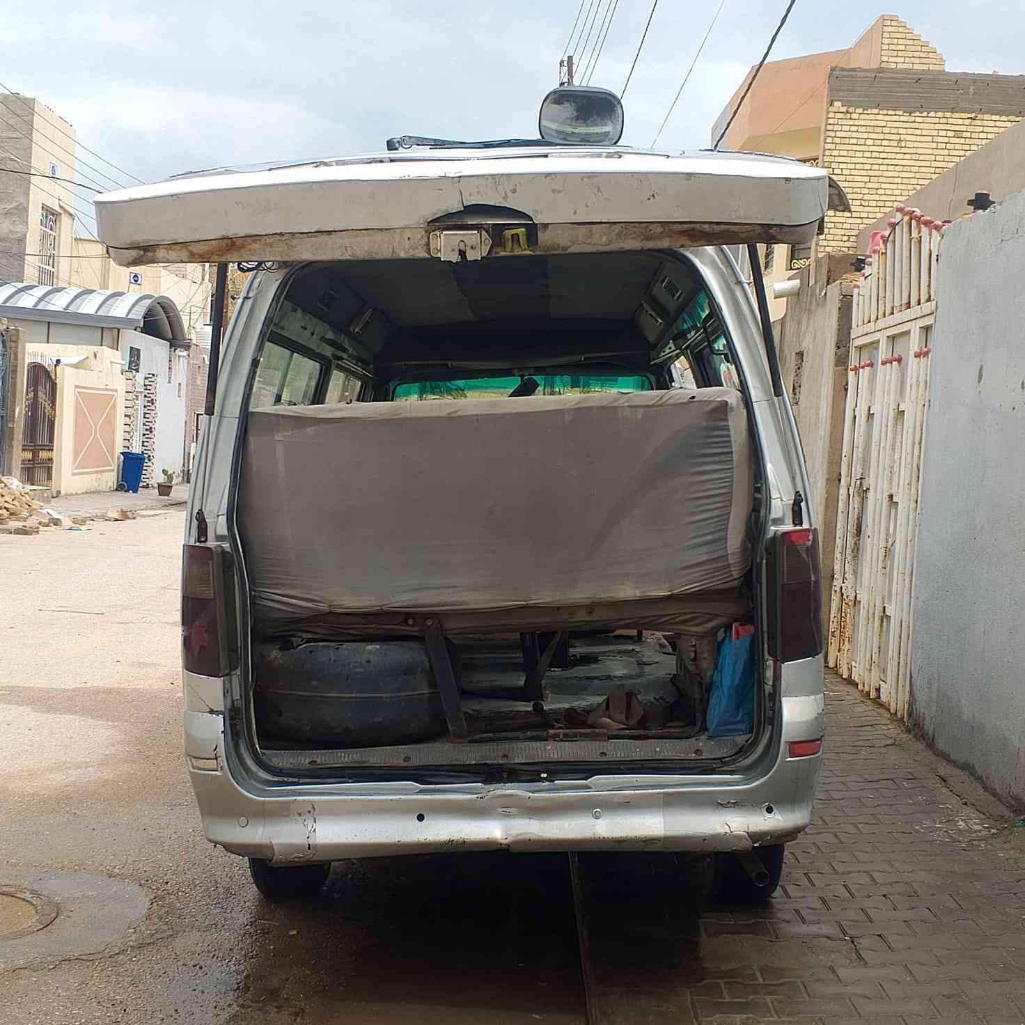 0781 908 6712
