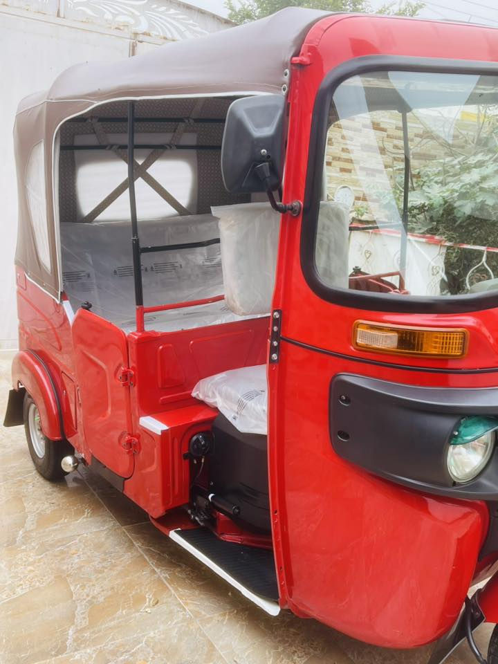 السلام عليكم تكتك للبيع موديل 24 كفاله السعر اللسفسار ***********
