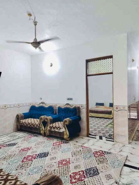 بيت للبيع مساحة 150 متر. واجه 7ونص× 20. لبيت درجه اولى طابو زراعي بشارع علكم ثالث بيت عن الشارع قرب شارع المطار القديم قرب صيدليه الألفة  عرض شارع 11 متر. بناء لبيت. صب جسور مركزي  طابوك نهروان. بناء غرفه جبيره صاله جبيره مطبخ جبير ستقبال جبير  كراج جبير  مكشوفات صحيات داخليه وخارجيه  خدمات فول شتريد يمك متوفر مدارس سوك مجمعات روضه حضانه مجمع طبي لبيت مال جناي. لبناء كله 9 انجات.  رقم صاحب لبيت    ‏‪***********‬‏.  اشراف مهندس لبيت.  لبيت كامل ماعايز اي شي.    فوك.   صاله.  7. × 4 صافي. فوك
