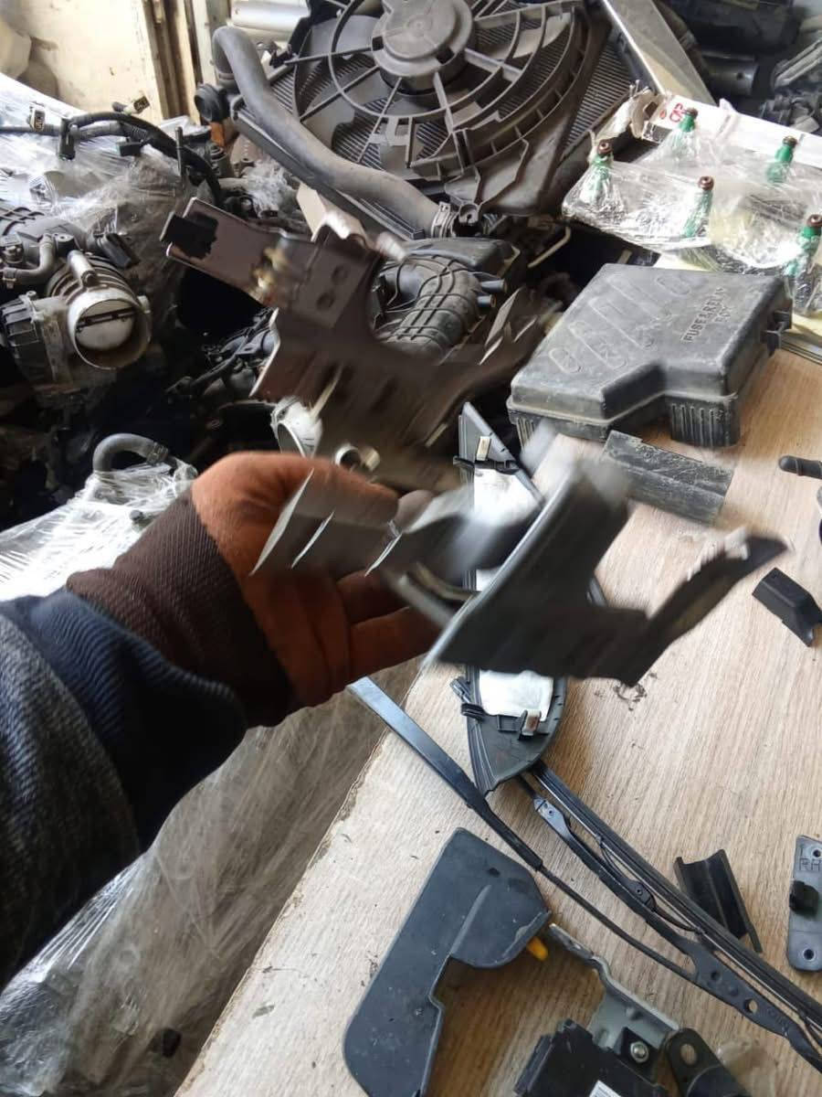 ✨بمناسبة افتتاح مجمع الحمداني لبيع قطع الغيار الكورية والوارد الامريكي نعلن عن توفير خصم 10%
وتوصيل مجاني 
لجميع أنواع السيارات ✨ ولمدة أسبوع 
 نوفرلك كل ما تحتاجه من الأدوات الاحتياطية لكبرى السيارات الكورية والأمريكية، وبجودة مضمونة 💯
🚘 السيارات المتوفر قطعها حالياً:
سنتافي • النترا • سوناتا • توسان
سورينتو • سيراتو • أوبتيما • كي ريو
📆 الموديلات المتوفرة: من 2012 ولغاية 2022
✅ نوفر:
مكائن • گيرات • دعاميات • أذرع • دبلات
رادياتيرات  • كمبريسرات تبريد
شمعات أمامية وخلفية • صدامات • هوبات
وكل ما يخص الميكانيك والبدن والكهربائيات
⚙️ قطع أصلية / نظيفة / مفحوصة وجاهزة للتركيب
🚚 خدمة شحن وتوصيل لجميع المحافظات
🤝 ثقة + مصداقية + أسعار مناسبة للجميع
📞 للطلب والاستفسار:
***********
العنوان النجف حي الصناعي قرب جامعة الكوفه
