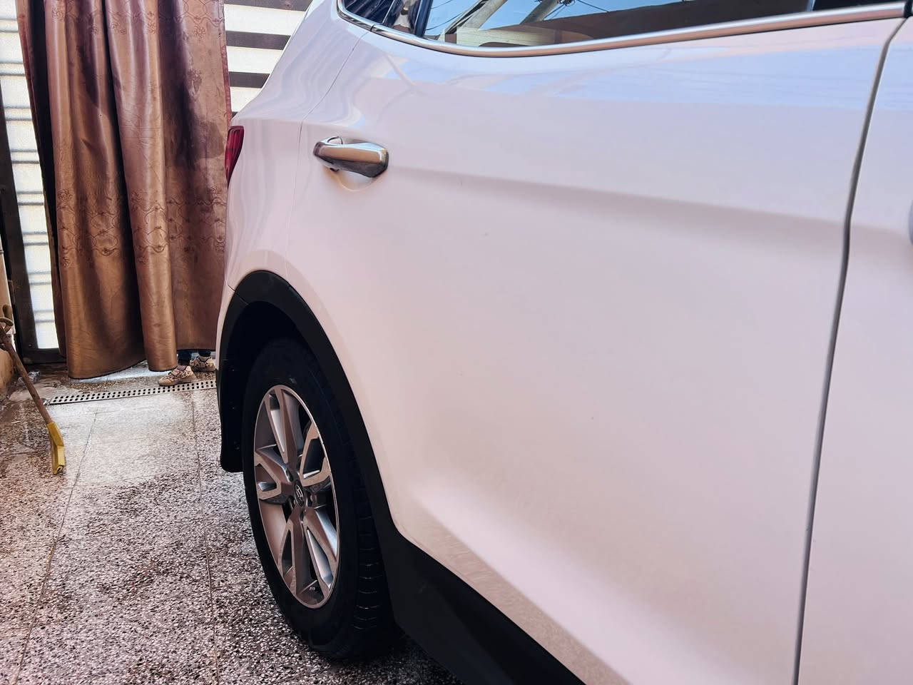 سنتافي مويدل 14 خليجي 4 سندر
سياره كفاله عامه ماعده اصبعين بارد بل جاملخ كدام مثل ماوضحت بل صوره سياره حلوه وجديده كير مكينه تبريد على شرط حداديه جديده تخم تاير جديد سياره حلوه وبل عافيه على ياخذها البيع او مراوس شراي يتصل ويدلل رقمها نجف سنويه 27 
 سعرها 153 
***********
