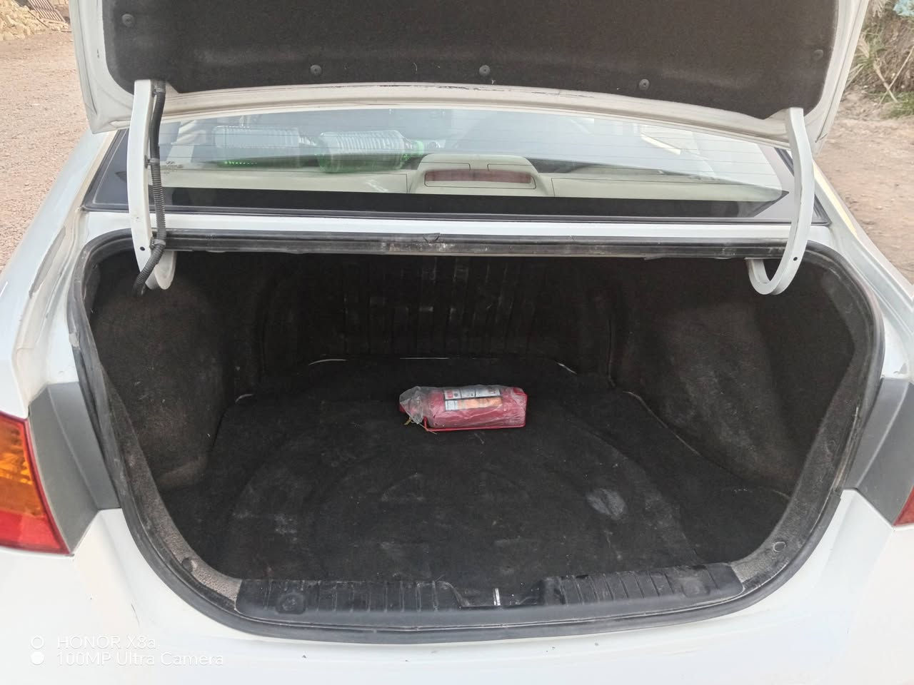 السلام عليكم. النترا خليج للبيع موديل ٢٠١٠ رقم سليمانية سنويه ٢٠٣٠ هزه جديده سياره بسمي تحويل فوري سياره جديده كفاله عامه عدا الي مأشر بيهم بالصوره شويه تكحيل فقط.  مكينه و كير جديد حداديه نظيفه خلفي وامامي صار اسبوع شادهم تخم تاير جديد. السياره جديده اخوان. مكان السياره بابل الإسكندرية. مكلف بالنشر سيد وليد المعموري الموسوي.
***********
***********
