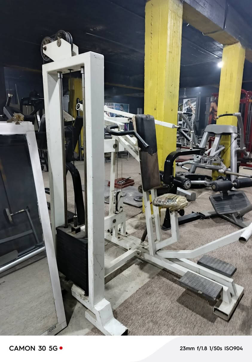 جهاز ضغط قبضتين امامي وخلفي
شغال 
السعر ٢٥٠ سعر مناسب جدا 
للاستفسار مراسله الصفحة او الاتصال على الرقم ***********
