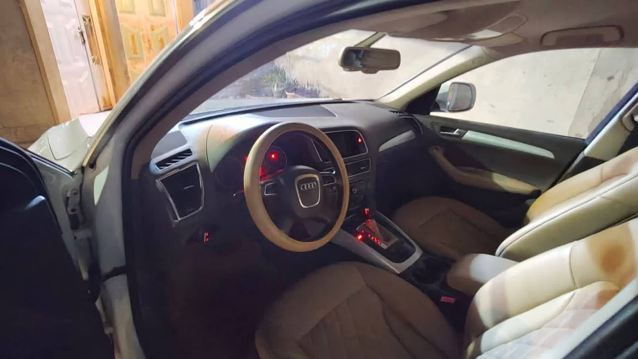 بيع اومراوس حسب القناعه
اودي Q5 موديل 2011
محرك 4 سلندر تيربو 
قطعتين صبغ بدون ضرر 
وتس اب ***********
