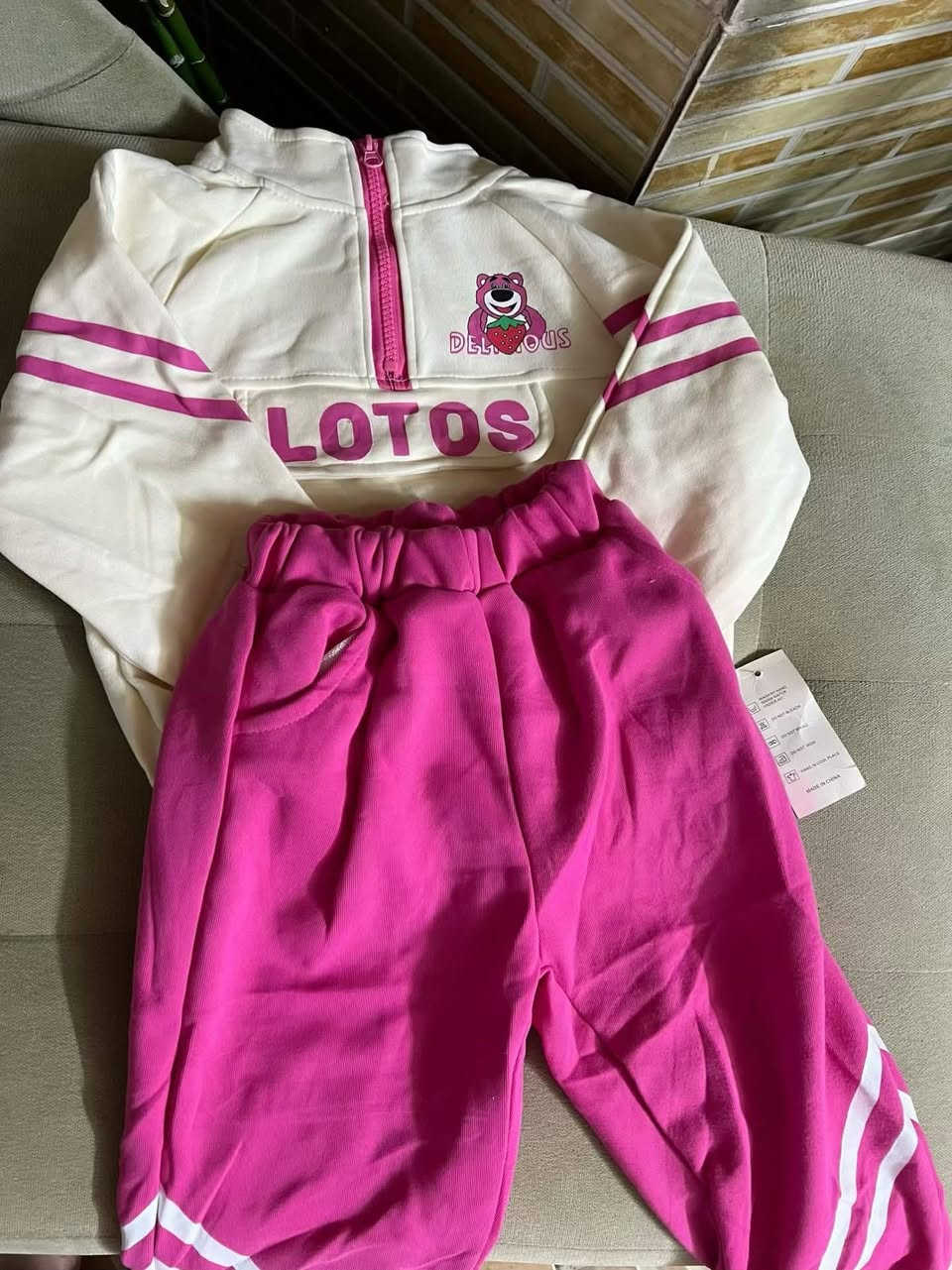 ملابس أطفال سعر التراك البناتي 5
والولادي ٧ التراك يوجد توصيل لجميع المحافظات


**إذا كنت صاحب هذا الإعلان وتريد حذفه لأي سبب، رجاءا أرسل رسالة إلى الدعم الفني**