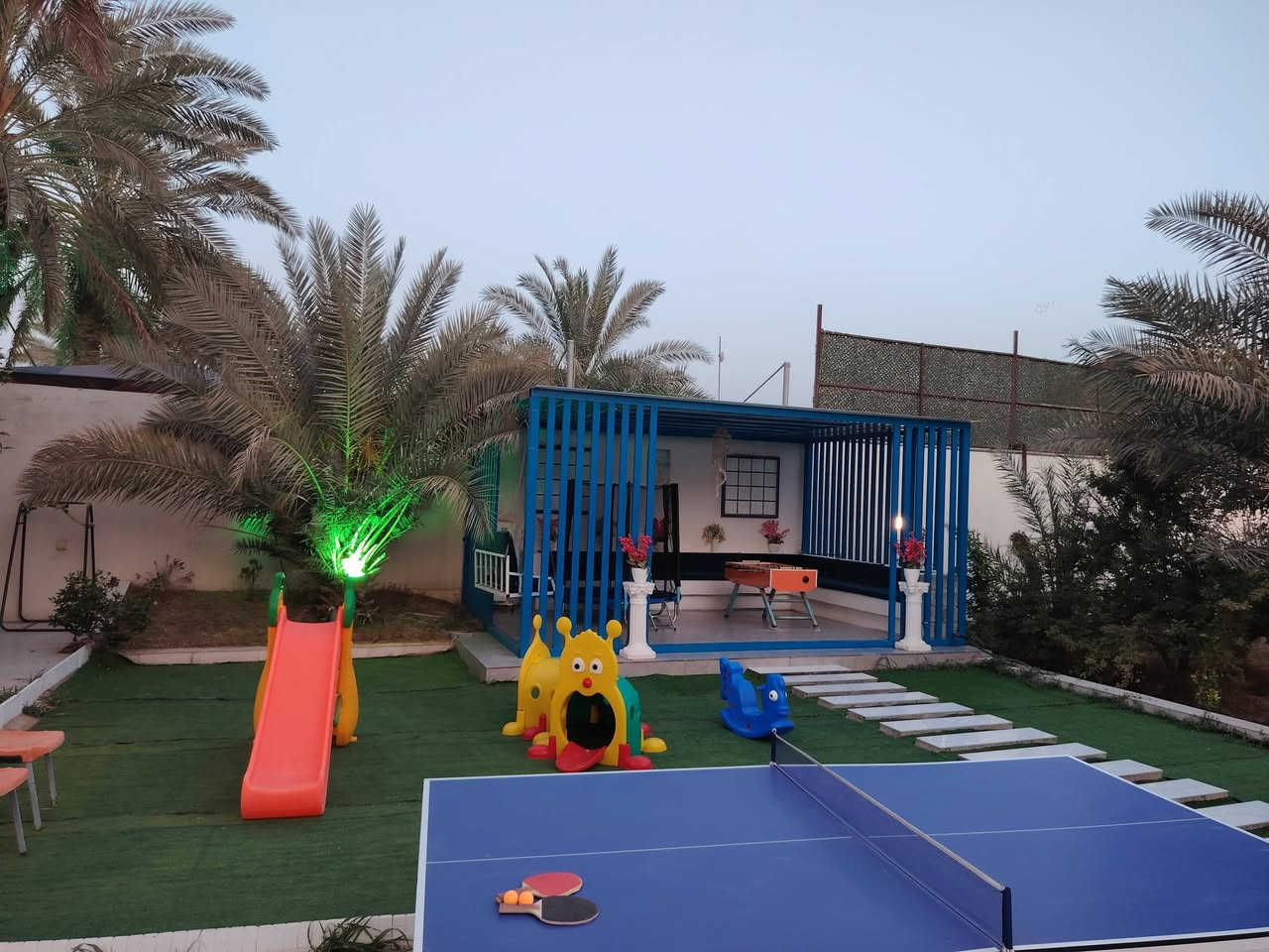 إليك صياغة إعلانية جذابة يمكنك نشرها على مواقع التواصل:

🌴 منتجع اليوناني السياحي 🌴
📍 الموقع: صلاح الدين – قضاء بلد – شارع الطاحونة.

✨ استمتعوا بأجواء الراحة والاسترخاء مع العائلة والأصدقاء في مكان يجمع بين الهدوء والخصوصية.

📅 الحجز متوفر جميع أيام الأسبوع
✅ أجواء عائلية مميزة
✅ مكان مناسب للاسترخاء وقضاء أجمل الأوقات 

📞 للحجز والاستفسار، 
*********** واتساب اتصال 
*********** واتساب 

للعم المنتجع موثق بتطبيق اجرلي وكافة التطبيقات 

منتجع اليوناني السياحي... وجهتكم لقضاء أوقات لا تُنسى. 🌿🌊
