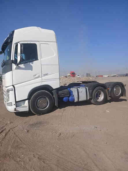 السلام عليكم شباب فالفو 2016 كاتي سحال خلفي دوار سيارة جديدة وجاهزة وبعدها زيرو فول مواصفات ماعدا الثلاجة شايليها سيارة كاملة بس ترقم وتطلع للشغل المكينة حجم 500 جوبلس امامي واخوان اي استفسار على السيارة او السعر مالتها اتصل على هاذة رقم وبخدمتكم   ‭0778 315 8982‬
