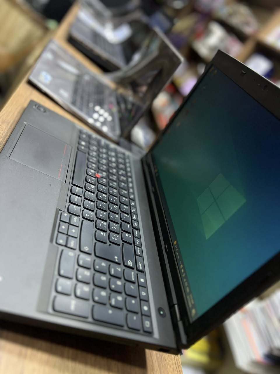 Laptop 💻 Lenovo Thinkpad 
Cor I 3 
Generation 4 
Hard 256 Ssd 
Ram 8 g 
Screen 📺 15.6 
Full keyboard 
Laptop 💻 
@أبرز المعجبين 
#هيت
#kebord


**إذا كنت صاحب هذا الإعلان وتريد حذفه لأي سبب، رجاءا أرسل رسالة إلى الدعم الفني**