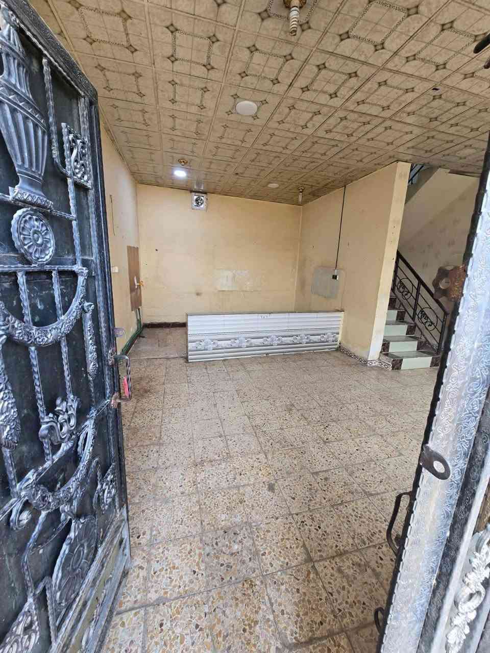 بيت للايجار ابو الخصيب البهادريه شارع سيد غريب قرب جامع سادت الكريه غرفتين وصاله ومطبخ وحمام سعر300قفل نهايته *********** بيت نضيف ومرتب
