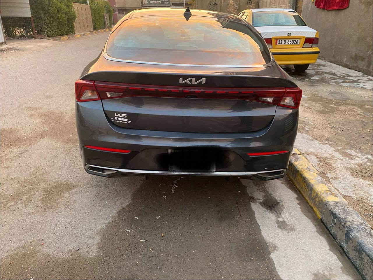 سلام عليكم سياره K5 رقم بغداد بسمي كبل تحويل  للبيع او مراوس سياره وارد امريكي موديل 23كير مكينه تيربو  ع وضع الشركه ضربته وسوناره مرفوقات بل منشور سياره خير من الله #السعر140 وبيهه مجال العنوان بغداد الشعب او تقاطع درويش اي ستفسار انتصل وبيك خير وتدلل ***********واتساب مفتوح
