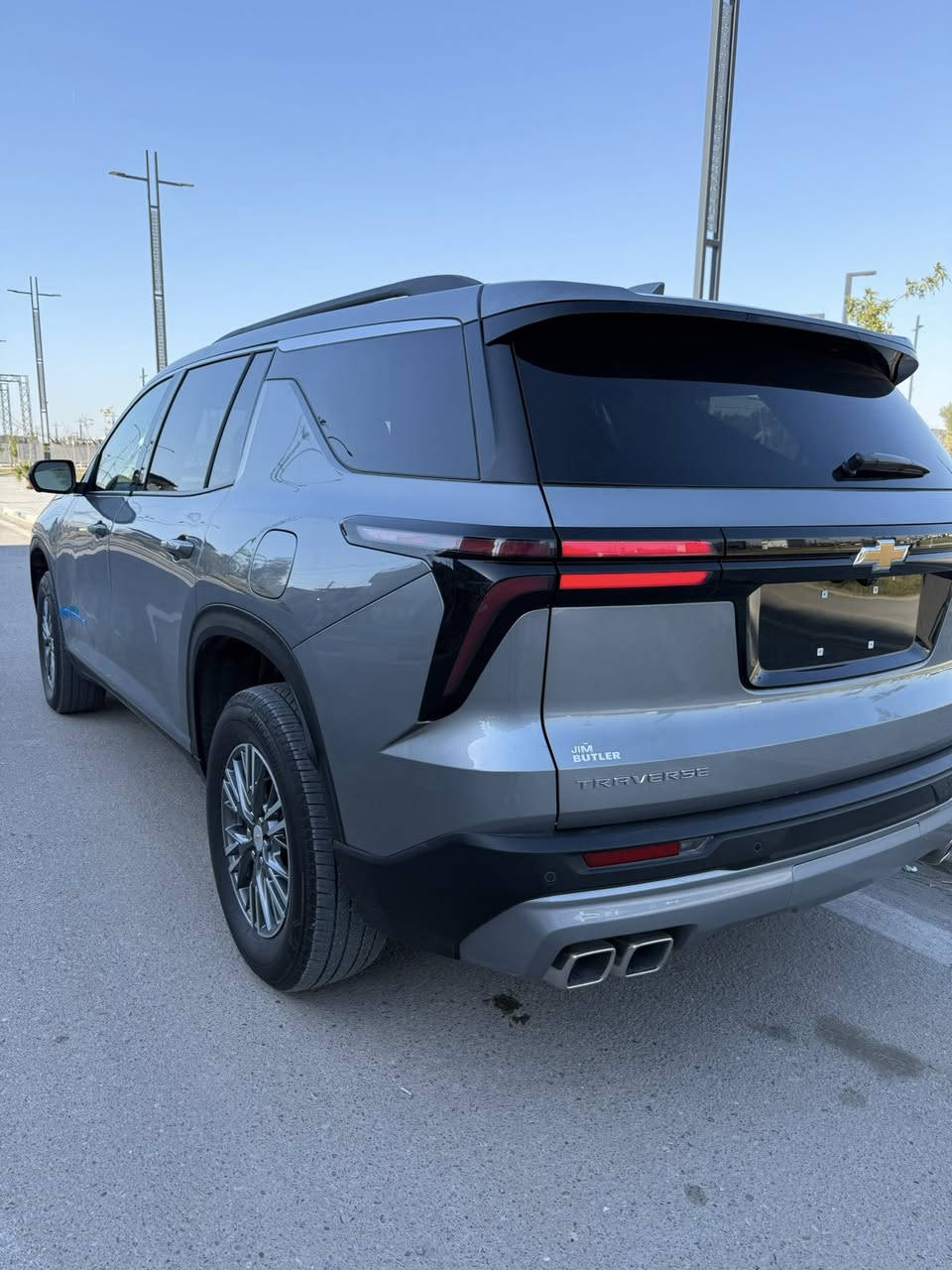 شوفرليت ترافرسLT2024
حادثها موضح بالصوره 
ماشيه 17الف قابل للزياده
مواصفات 
محرك ..2.5 تريبو ينطي320 h
7راكب 
مواصفات معروفة ..
كشنات منفصل 
نظام تثبيت السرعة
أبل كار بلاي
كاميرا 
مراقبة النقطة العمياء
بلوتوث
مقاعد مُدفأة
الدخول بدون مفتاح
باب خلفي كهربائي
مقاعد كهربائية
التشغيل عن بعد
نظام الصوت Bose
وهواي مواصفات 
حره بدون رقم تترقم كل المحافظات عده القليم
السعر 325
الهاتف

‭***********
