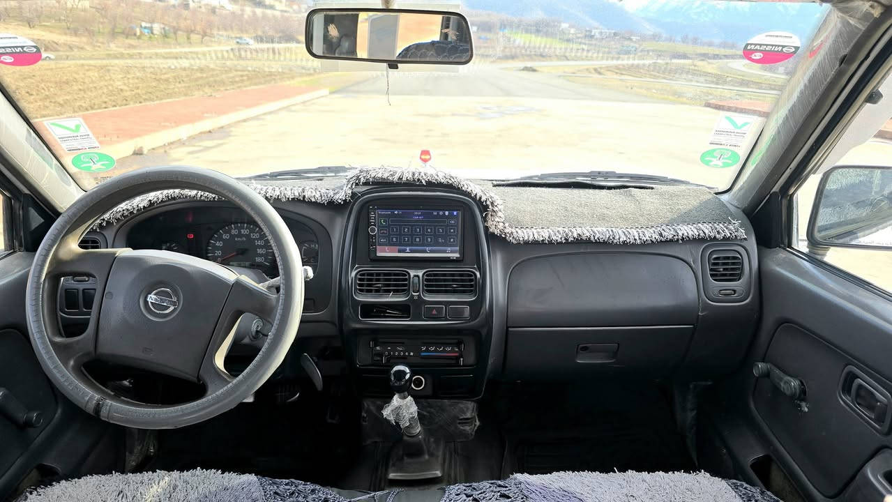 نیسان پیکاب دەبڵ
مۆدێل ٢٠٠٢
شوێن: پێنجوێن

سەیارەکە بە سبوغ عام دەفرۆشین، بەبێ وەرگەڕان و دەعم، لەسەر کاڵبوونەوە بۆیاخ کراوە.
گێڕ و مەکینە و کارەبای بەشەرت، تەبرید سارد و گەرم، سوکان پاوەر، شاشە ئایپاد و کۆنتڕۆڵە. هەموو گیانی بەشەرت تەقە و ڕەقەی تێدانییە و سەیارەکە ٢٥٠ دینار مەسروفی تێدا نییە.

بۆ زانینی نرخ تەلەفون بکە بۆ ژمارەی خاوەنی: ***********
