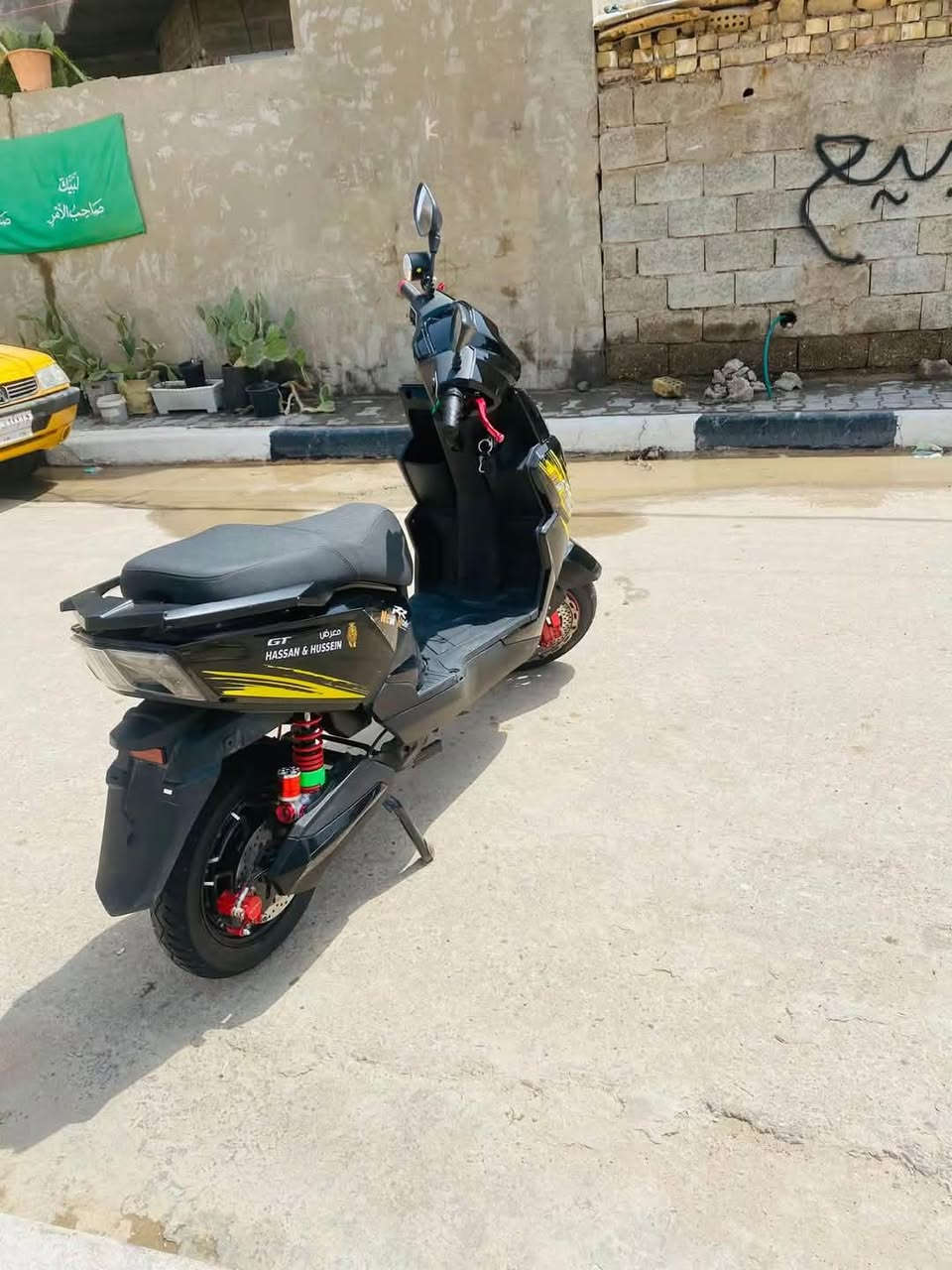 السلام عليكم دراجه شحن لل بيع بطاريه ليثيوم الدرج مزوده بيه نظام Rرجوع لل خلف بيه لايت عالي ناصي رماش بيه دبل اشره السعر 900وبيه مجال الشراي يراسلني على هاذه الرقم ***********
