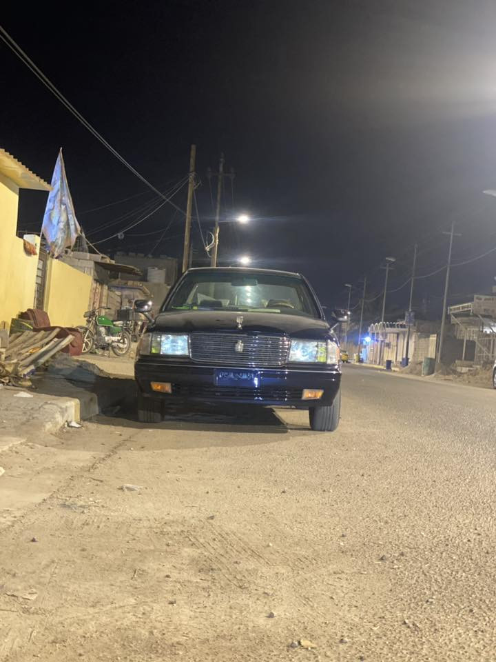 راس الثور تكم موديل 2000اصل 
دواخل عسلي مكفوله كص ونقل وضربه رقم بصره انكليزي 
محرك 3000فيشتين كير جديد 
شاصي 55فحل 
مصبوغه عام جماليه اخوان السياره متعوب عليها 
علمن السياره خطين غاز بانزين 
تبريد❄️فول  
للتواصل رقم وتساب ***********
المكان البصره قضاء الفاو اخوان سعر 96
