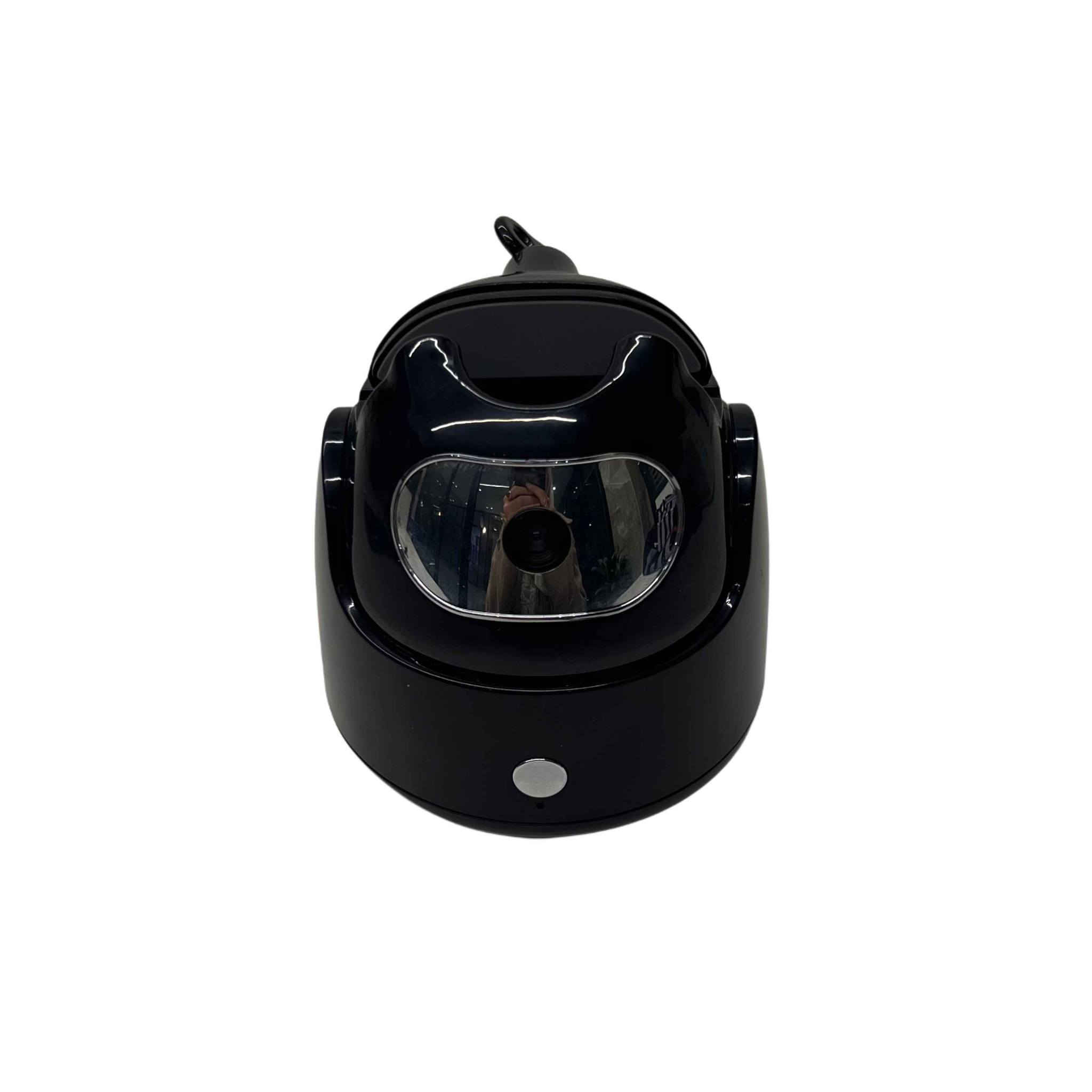 السعر 30 الف توصيل مجاني جميع المحافظات اخر قاعدة تصوير ذكية بتتبع تلقائي 360° – AI Follow Camera Head Q5

الموديل: Q5

قاعدة تصوير ذكية بتقنية التتبع التلقائي، مصممة لتسهيل تصوير الفيديو والبث المباشر باستخدام الهاتف أو التابلت بدون الحاجة إلى تطبيقات.

 • يدعم التتبع الذكي بزاوية دوران 360° لتتبع الأشخاص تلقائياً
 
• يعمل بدون تحميل أي تطبيق أو اتصال بلوتوث
 
• يدعم الوضع الأفقي والعمودي للتصوير
 
• تحكم بالإيماءات: إشارة OK لتفعيل التتبع وإشارة الكف لإيقافه
 
• متوافق مع الهواتف والتابلت حتى 11 إنچ
 
• يدعم التركيب على الحامل الثلاثي (Tripod)

 • الوزن الصافي: 210 غرام

 • التوافق:
 • سمك الهاتف حتى 12 ملم (بدون كفر)
 • تابلت حتى 11 إنچ
 
• زاوية الحركة:
 • دوران أفقي (Heading): 360° غير محدود
 • ميلان عمودي (Pitch): من +12° إلى -18° (تحكم يدوي)
 • البطارية: 3.7V / 1200mAh
 • مسافة التتبع:
 • أفضل مسافة: من 20 إلى 120 إنچ بغداد, العراق


**إذا كنت صاحب هذا الإعلان وتريد حذفه لأي سبب، رجاءا أرسل رسالة إلى الدعم الفني**