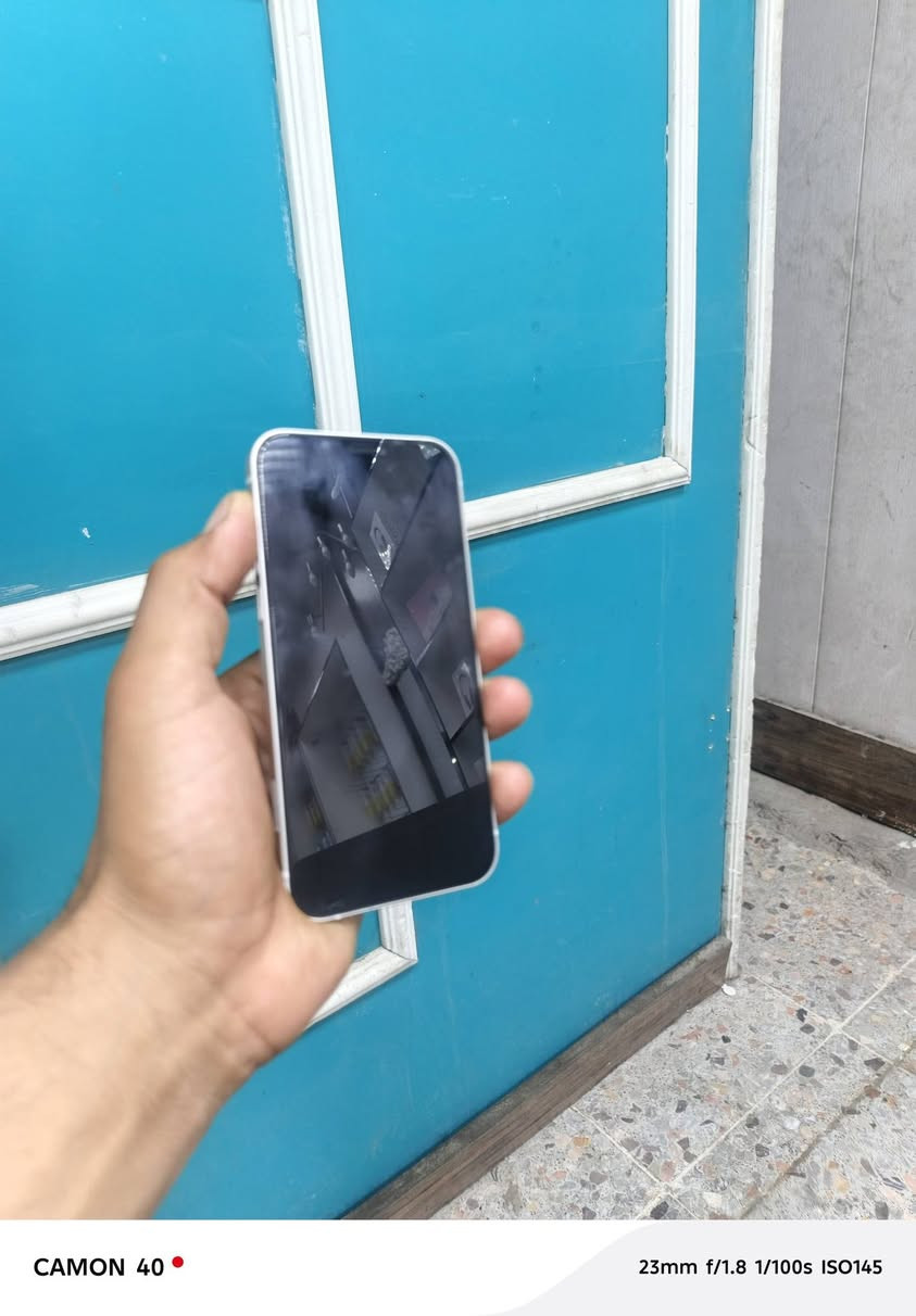 سلام عليكم 12عادي للبيع بدون بورد فقط ولباقي موجود كل محتوياته سعره 60الف بغداد العبيدي***********
