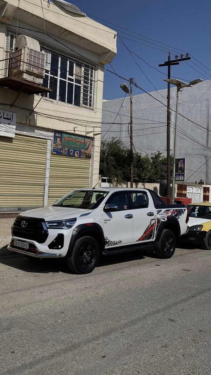 السلام عليكم تيوتا هايلوكس 2024 trd سيارة كير مكينة مكفول ماشية 59 الف تخم تاير جديد + سبير مالتها موجود الشركة 
والسونار موجود للاستفسار اتصل ع الرقم وادلل .. ♥️
مكانها ديالى
‭٠٧٧١ ٢٢٦ ٧٦٧٤‬
