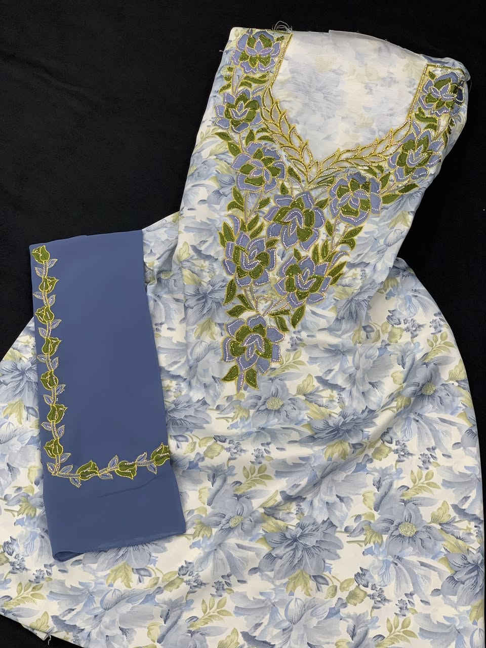 سێتی دوو پارچە(مخاویر و لەچک)🛍️✨
گەیاندن بەردەستە📥❤️

سنگ و سەردەست و لەچک تەدریس و نقێمکراو✨
قماشی ٣ مەتر و نیوە✨

بۆ نرخ مەسج بکەن📥❤️

جەژنی رمضان ٢٠٢٦🌙


**إذا كنت صاحب هذا الإعلان وتريد حذفه لأي سبب، رجاءا أرسل رسالة إلى الدعم الفني**