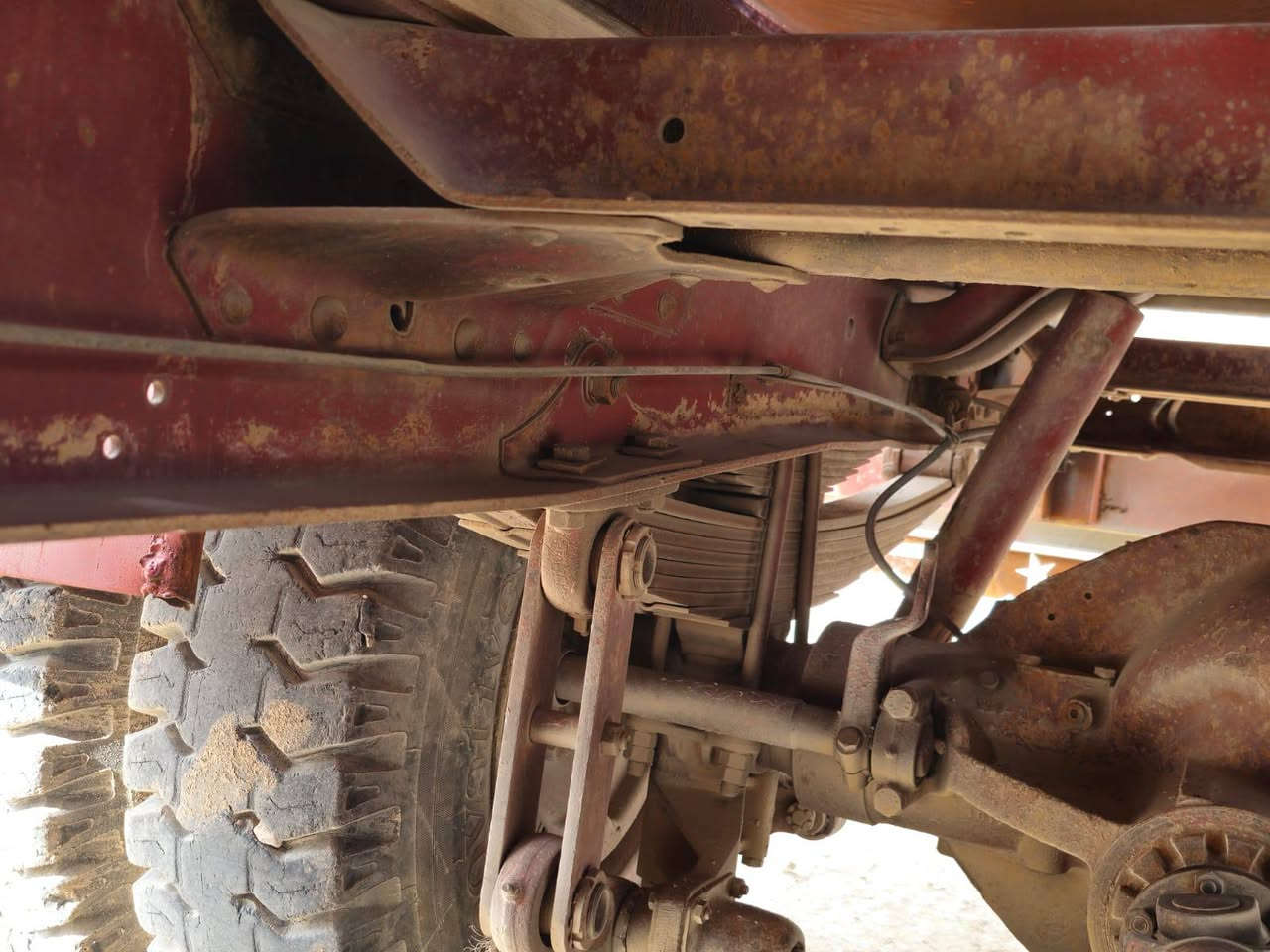 سلام عليكم ابوردين للبيع مكفوله كفاله عامه موديل 75 رقم نكليزي بغداد شاصي خام كير محرك كفاله عامه دوشمه جديدها سيار بلاديه مكان النجف سعر خاص رقم الموبايل *********** معا تحياتي الكم
