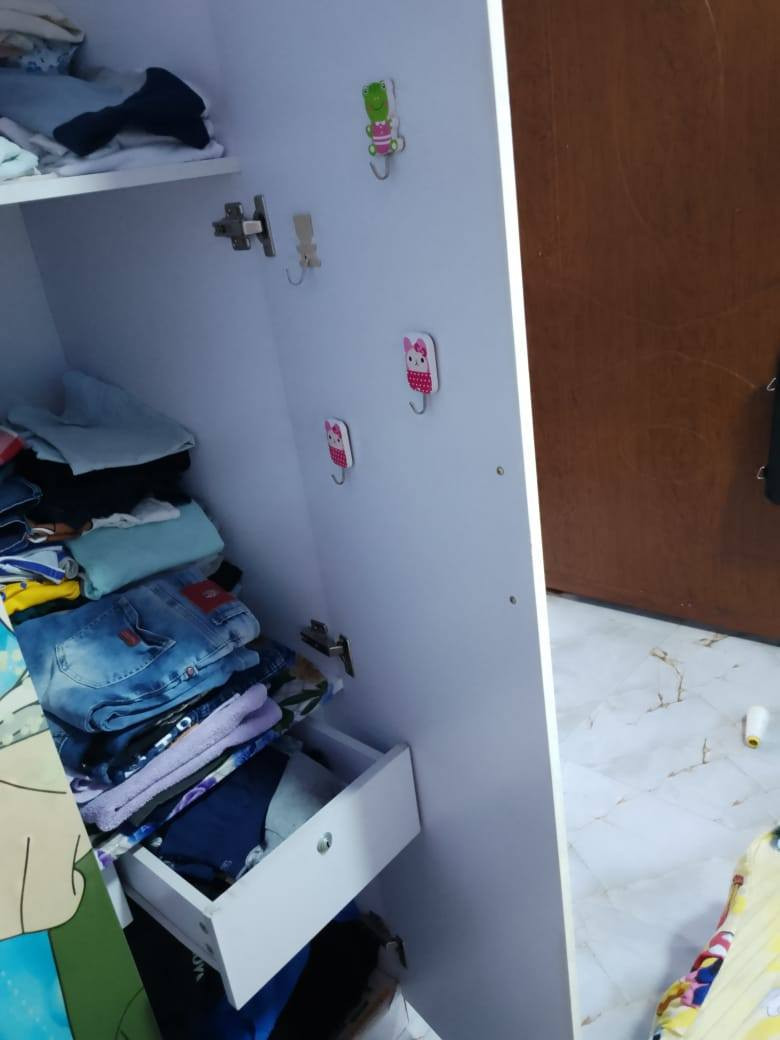 غرفه لبيع نظيفه فول المكان اسكان التصال ***********   السعر 300بي مجال
