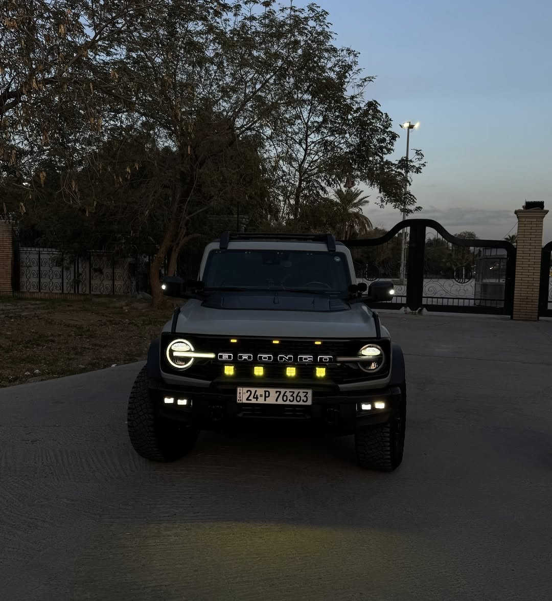 Ford bronco wildtrak 2023
اعلى فئة
محرك V6 تون توربو

عداد 26 mi

ومغلفة BBF طافي 

4 كامرات وشاشة جبيرة

و5 دكم

دبلات فوكس بلادي

وسبيسر ويل 

سستم صوت ودمام

ومودات قيادة مع السبورت (عزم وصوت)

السيارة فول اكسسوار من الداخل والخارج

ومن الداخل مغلفة عزل صوت كامل الغرفة حتى السقف موضح بالصور

مبدل جاملغ نفس اللون مع بارد بالباب وتكحيل بسيط

بدون ايرباك بدون دواخل 

صور الحادث بالمنشور

بغداد/ السيدية

تلفون /***********
