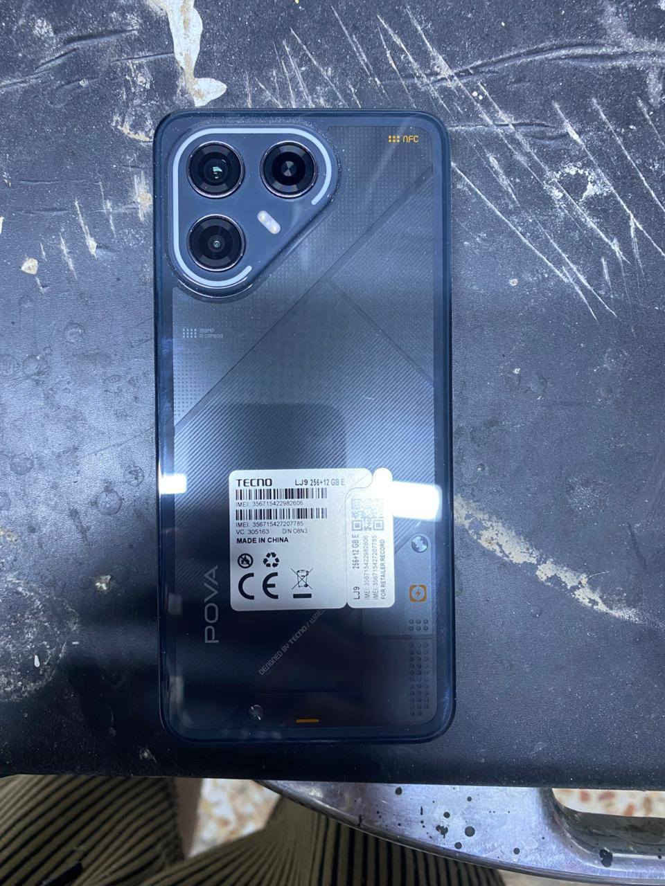 السلا عليكم جهاز للبيعTECNO POVA 7 Ultra 5G رام ١٢جهاز جديد ما مفتوح ما صارلي ١٠ ايام وبي ضمان مال من ماخذه يشغل ١٢٠ فريم بل بوبجي
 مكاني بغداد شارع فلسطين
الرقم ***********
السعر ٤٢٥ بي مجال بسيط
