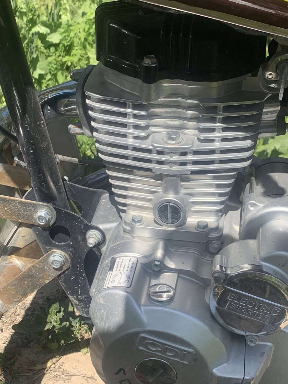 سلام عليكم
سيفان موديل 24 
كفاله اخو زيرو 
محرك برغي ما مفتوح 
باب الاول 
شاشه اكترونيه
اوراق كرتونيه  
السعر 625 وبيه مجال حك الجيه 
مكاني ديالى ابي صيدا 

رقمي ***********
