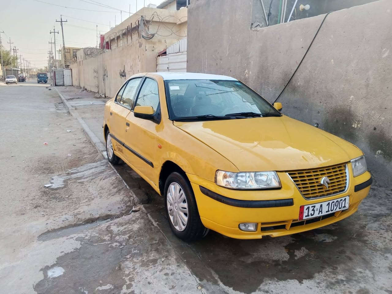 سلام عليكم سمند موديل 11 رقم نكليزي سعر 20 الشراي يتصل ***********
