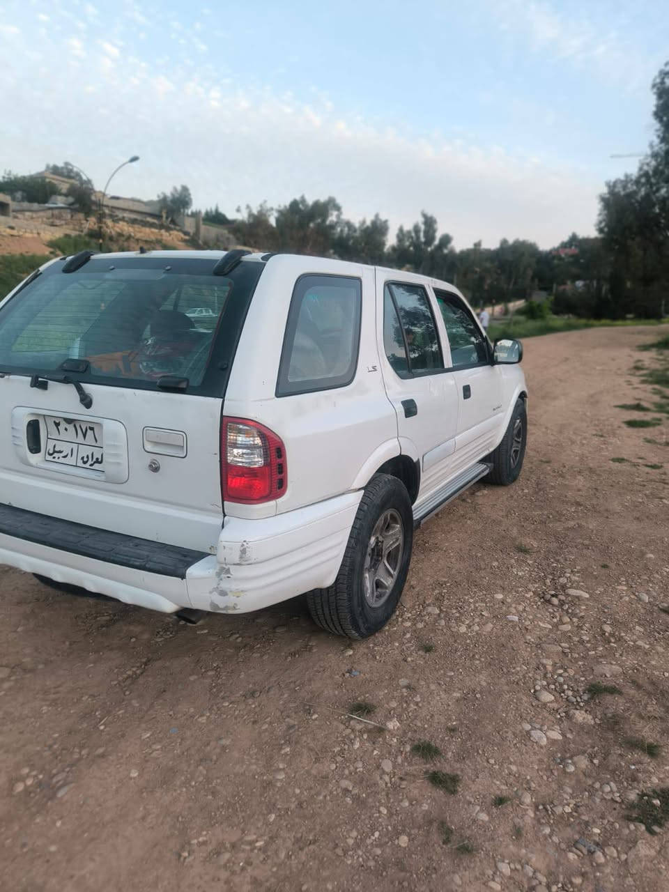 ​🚗 إعلان بيع سيارةللبيع: ايسوزو روديو (Isuzu Rodeo) موديل 2000 - بحالة ممتازة!
السيارة بحالة ممتازة وجاهزة للاستخدام فوراً!
​📌 المواصفات والتقاصيل:
​الموديل: 2000
​السنوية: مجددة حديثاً وصالحة لغاية 2032 📑
​الهزة (الفحص الدوري): مصعدة ومفحوصة بنجاح 🛡️
​المحرك: بحالة ممتازة ونظيف جداً ⚙️
​الكهربائيات: شغال ونظيف بالكامل، وما تحتاج أي مصاريف ⚡
​الوضع العام: السيارة نظيفة وجاهزة ومكفولة من النواقص.
​💼 للاستفسار عن السعر والمعاينة:
📞 يرجى الاتصال على الرقم
***********
***********
📥 أو المراسلة عبر الخاص (الدايركت).
