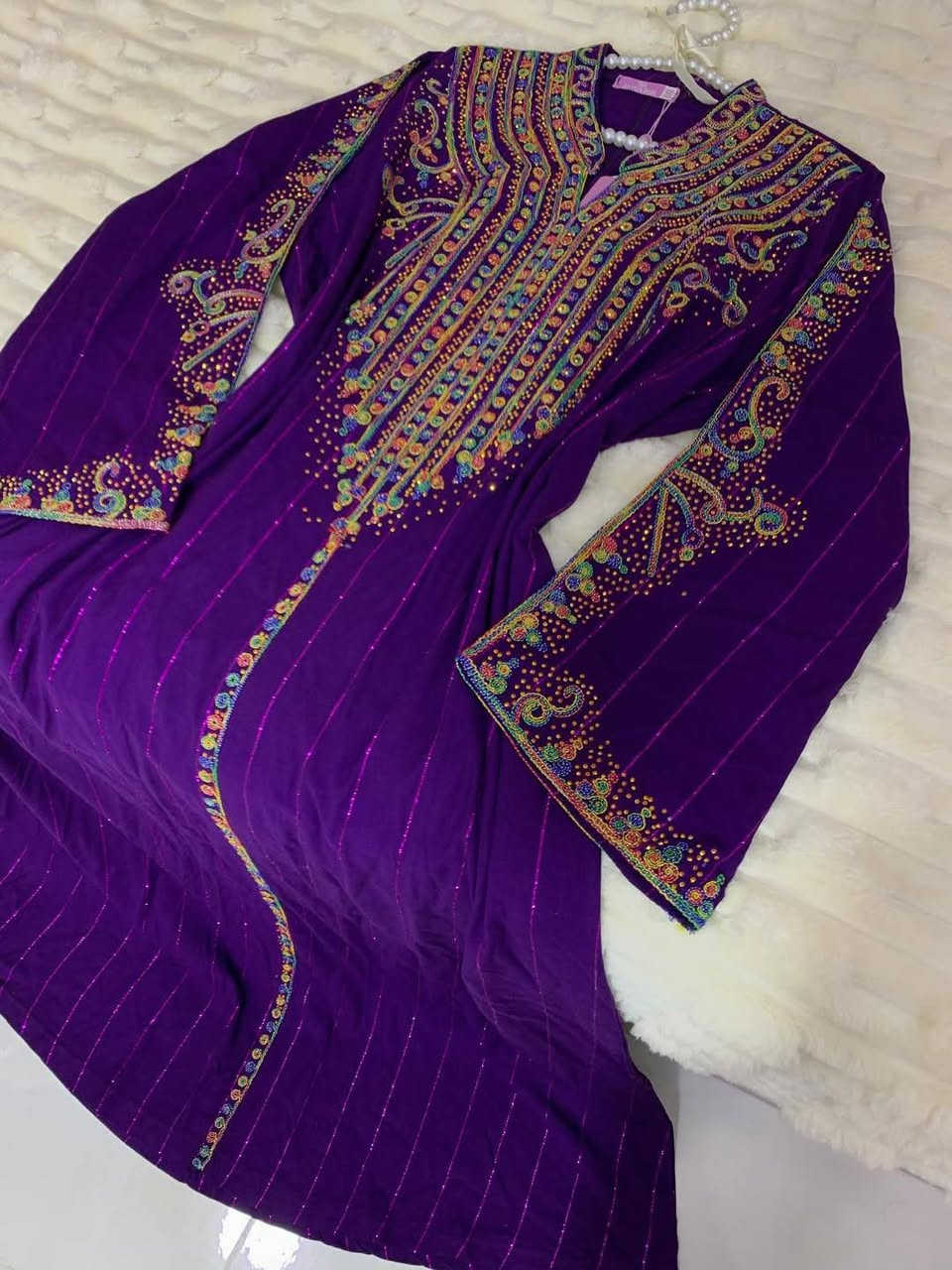 دشاديش كشمير كابوي قياسات 
يوجد توصيل جميع المحافظات 3 الف 
شرط الفحص بحضور المندوب


**إذا كنت صاحب هذا الإعلان وتريد حذفه لأي سبب، رجاءا أرسل رسالة إلى الدعم الفني**