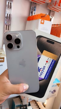 * ايفون 📲 15 برو ماكس * لون تيتانيوم مميز  * بطاريه🔋92 * ذاكره 256  * ...