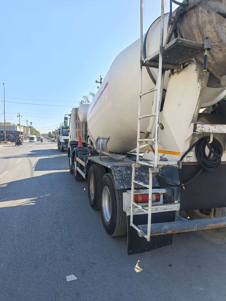 رينو للبيع ٢٠٠٥ (١٠متر) بم و نوزل محور رقم سليمانيه سنوية صاقطه سعر٢٥٠ وب مجال ***********3
