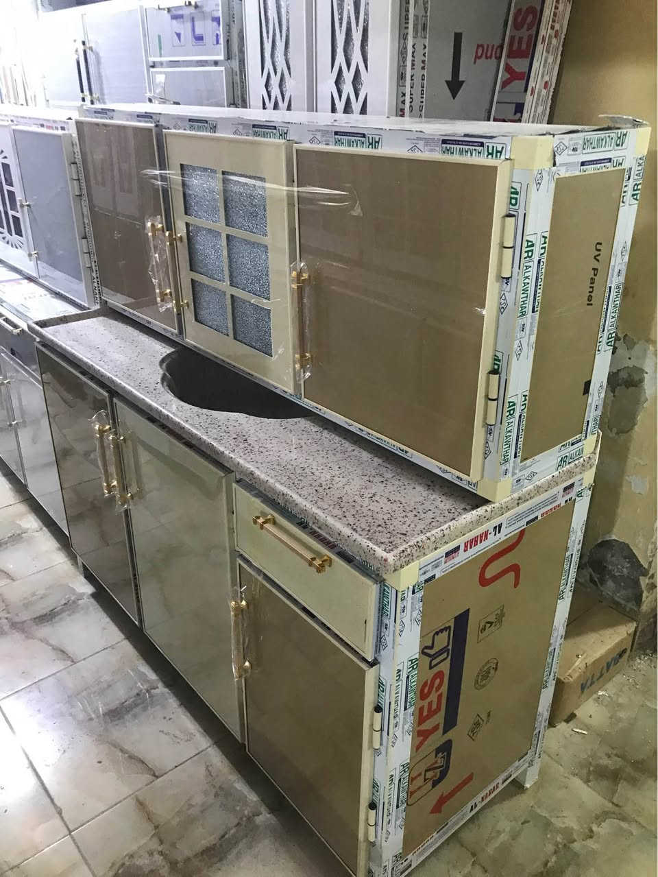 سنك متر ونص مرمر تزكام مع المعلق ب٣٢٠ العنوان ناصريه شارع الاخلاص *********** نرماده حفر نقش cnc وجوكر مخفي وبليت ثقيل ناصرية, ذي قار
