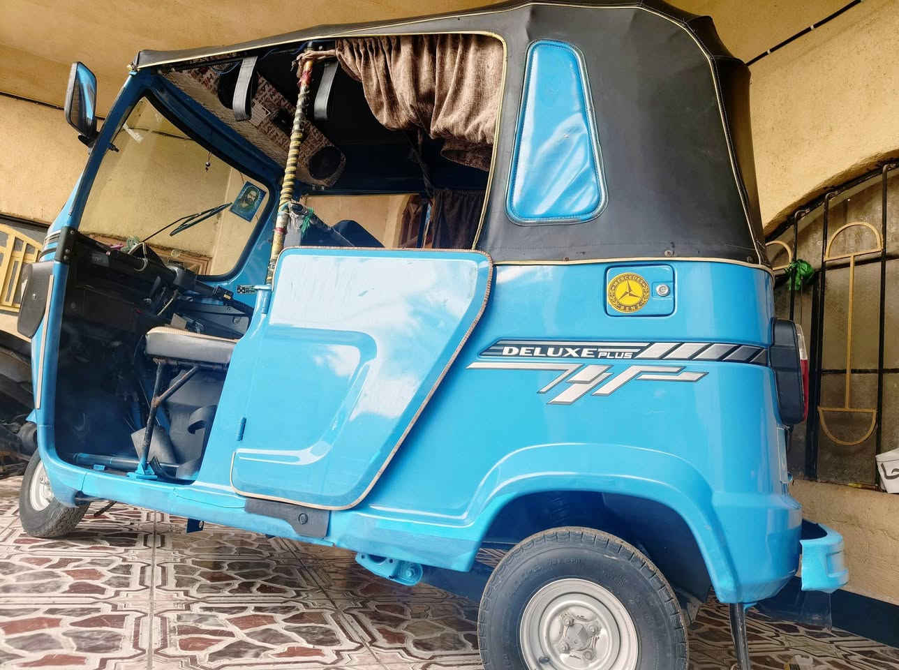 سلام عليكم تكتك تيفي اس مديل22
رقم انكليزي وسنويه محرك حلو 
ناعم ما مفتوح عله شركه تكتك 
ما متعوبه كله شقل شركه مامدل بيها شي ونضيفه وشوف العين كدامك 
وتجي وتفحص العنوان البصره 
كرمت علي 
الاهاتف ***********
وتساب تعليقات ماجاوب
