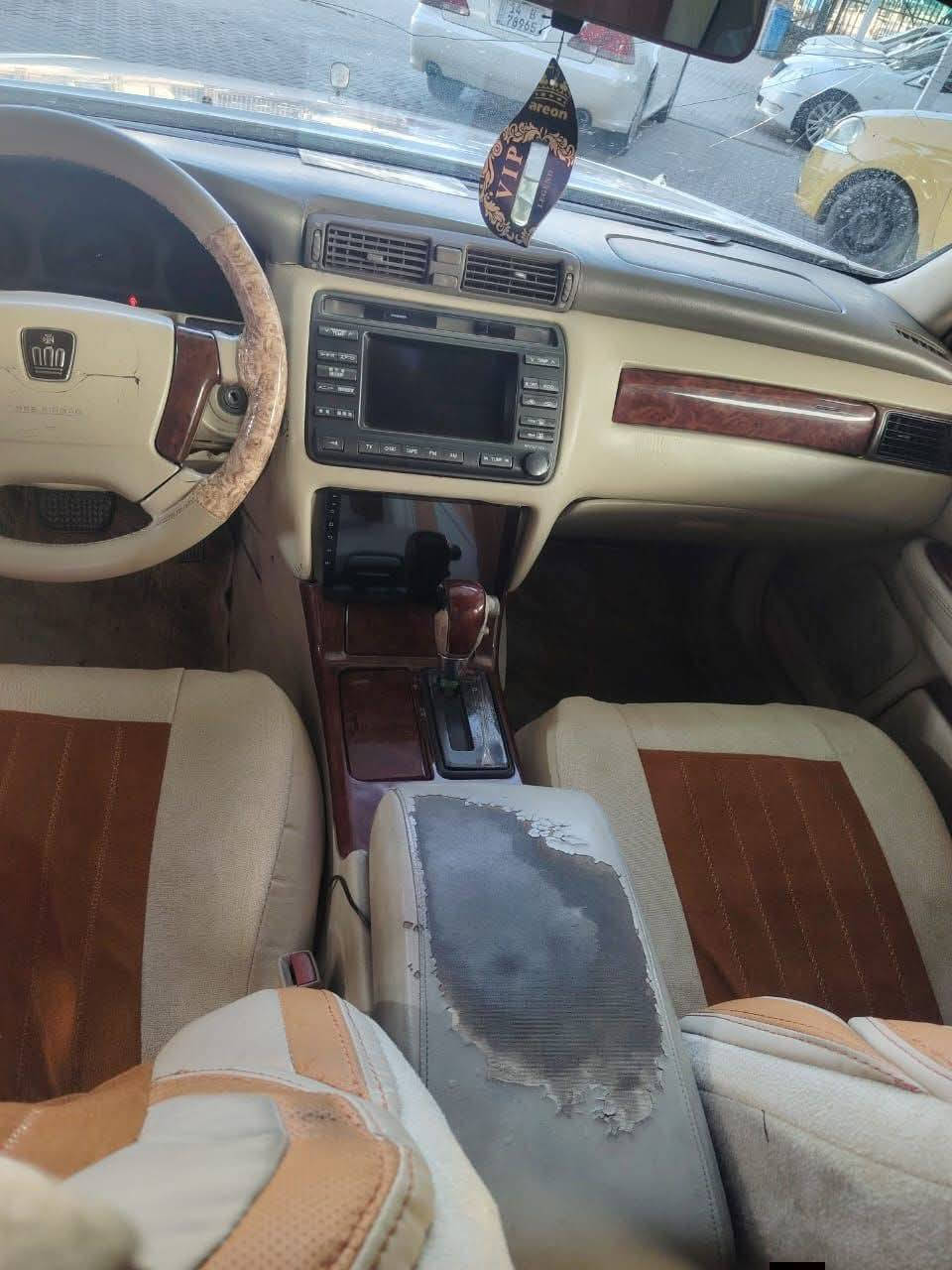 ملكة موديل 2000 فول فتحة أربع دكم تبريد خلفي السيارة جاهزة كمرك مدفوع السعر 95اوبيهه مجال مكاني الكوفة ا الاتصال على الرقم *********** الشراي بدون خاص اتصال فقط 
اكفله من الكص ولاصوليات سيارة جاهزه
