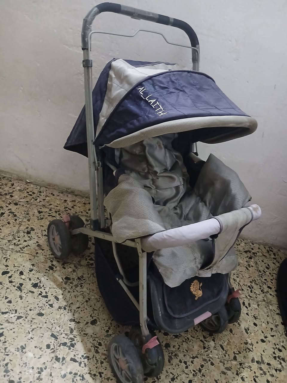 عربايين للبيع فقط يحتاجن غسل بسعر مناسب


**إذا كنت صاحب هذا الإعلان وتريد حذفه لأي سبب، رجاءا أرسل رسالة إلى الدعم الفني**