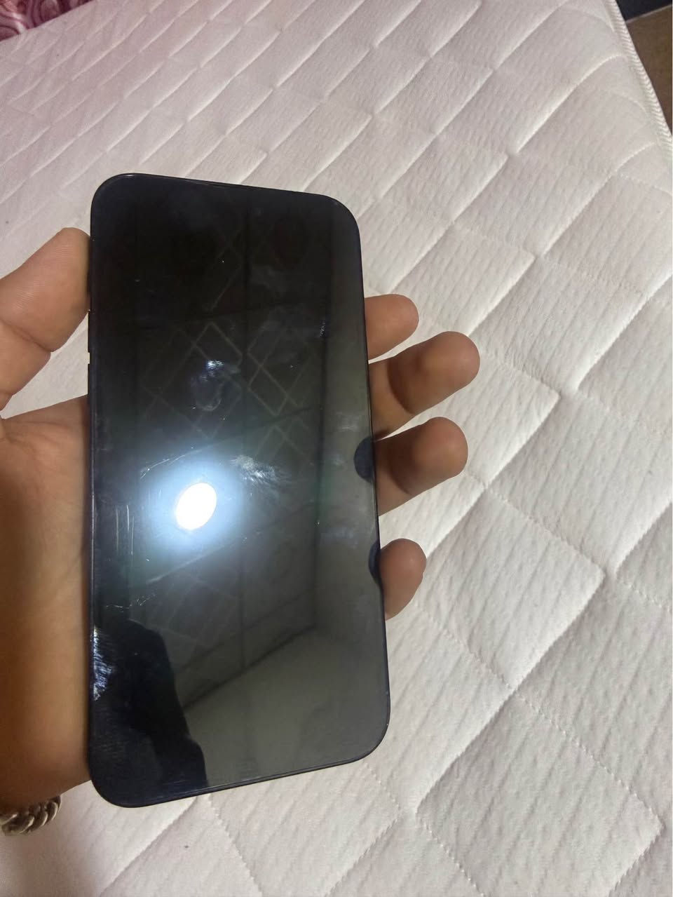 ايفون 14 برو ماكس نضيف جدا وبطاريه ‎%‎100‎ لبلاديه 
 

جهاز ما مستخدم جان مقفول ايكلاود ونفتح تخطي يعني ما تشتغل  شريحه عليه جهاز مكفول من كلشي 

رقمي *********** البصرة, العراق
