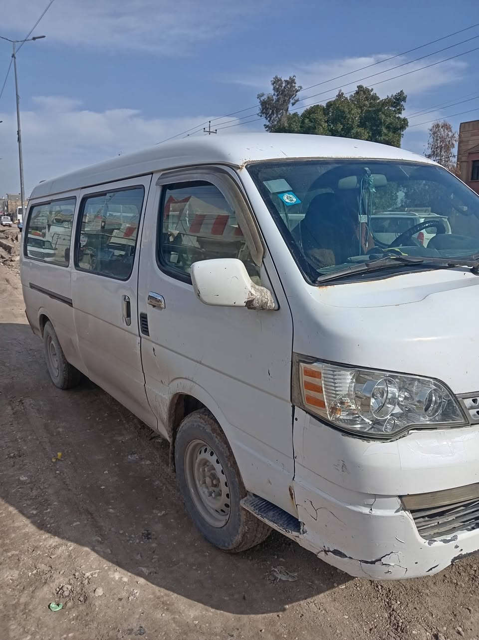 اسلام عليكم للبيع جنبي موديل ١٤ رقم بغداد امصفر هيه ومرور تحويل اشوكت متريد مشروع وطني  السياره كفاله عامه من الصبغ والمعجون تخم تاير كير اكسن مكينه اثري وياي السعر ٨٧ وبيها مجال قليل رقم الهاتف ***********
