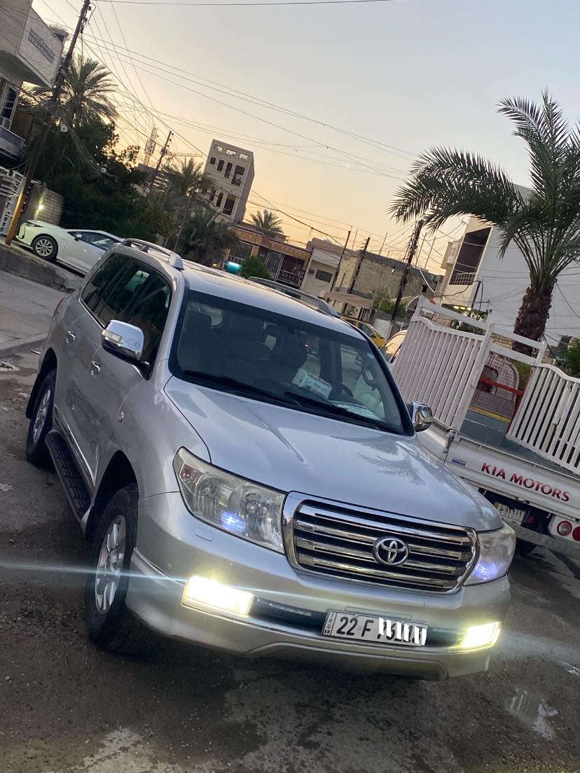 السلام عليكم
-للبيع لاندكروز فول 2011 G.X.R.i ستينية اصل تكمة وسنوية . من انظف الستينيات الموجودة 

ماشية حقيقي 200

-مكينة 6 سلندر المرغوب فلتر عالي 

-گير ومكينة كفالة .

-رقم اربيل هزة جديده مشروع وطني بأسمي تحويل ثاني يوم .

السيارة مكفولة بس الدعامية الامامية بيهة مصبوغة    وبارد جداً بسيط .

  موصفات الستينية الفول :

-شفقة عريضة بلادية .

-لدات امامية .

-واقيات لونين بلادية .

-دوسات ليزرية .

-كشن كهرباء .

-زراگات لايت .

-حساسات امامية خلفية .

-كشنات جلد بقلاوة بلادية .

-٨ ايرباك .

-فتحة .

-الگاع مغلفهة جلد .

-اشاير بلمري .

-٧ راكب .

-تحكمات ستيرن .

-كروز سرعة .

-السيارة شادلهة شاشة وسستم صوت سماعات اصليات مال لاندكروز VXR بيهة مميزات كلش حلوة .

والسيارة حلوة ونظيفة وحتى سبيرهة مانازل تخم تاير جديد 

وكشناتهة البلادية نظيفات مامدوشمة .

وباقي المواصفات معروفة. 

 

مراوس حسب لقناعه   سعر٣٢٠

***********
